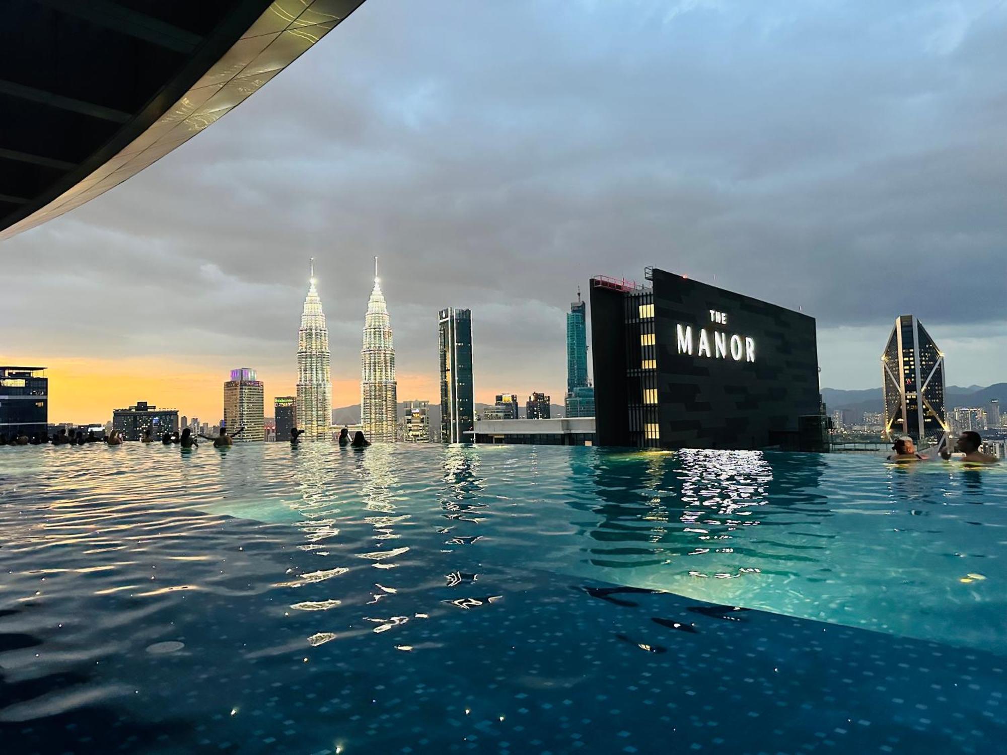 Eaton Service Apartment At Klcc Kuala Lumpur Bagian luar foto